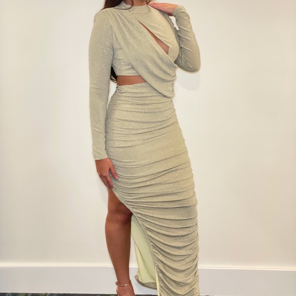 Dress to impress 😍, size Medium , new with tag